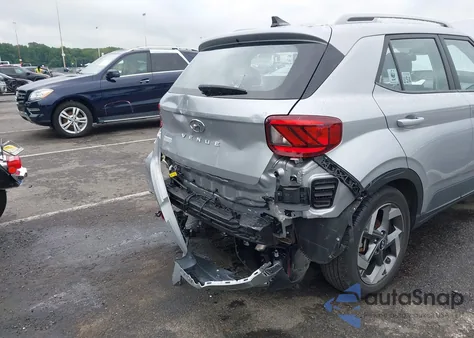 2021 Hyundai Venue Sel z USA, uszkodzony, nr VIN KMHRC8A3XMU081086